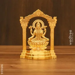 Murthi  -  Lakshmi in Frame